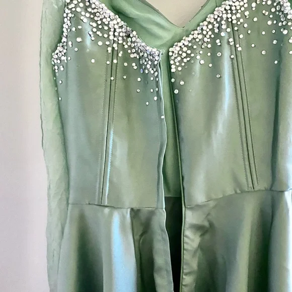 PROM DRESS - Picture 4 of 4